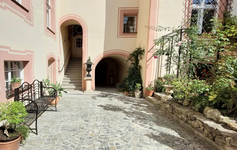 Abitare elegante in un ambiente esclusivo, centro storico di Passau – Treppenaufgang