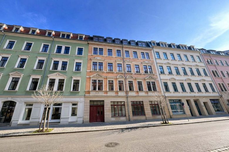 VERMIETETE 3-RAUM WOHNUNG IM 1. OBERGESCHOSS – Hausansicht Vorderhaus