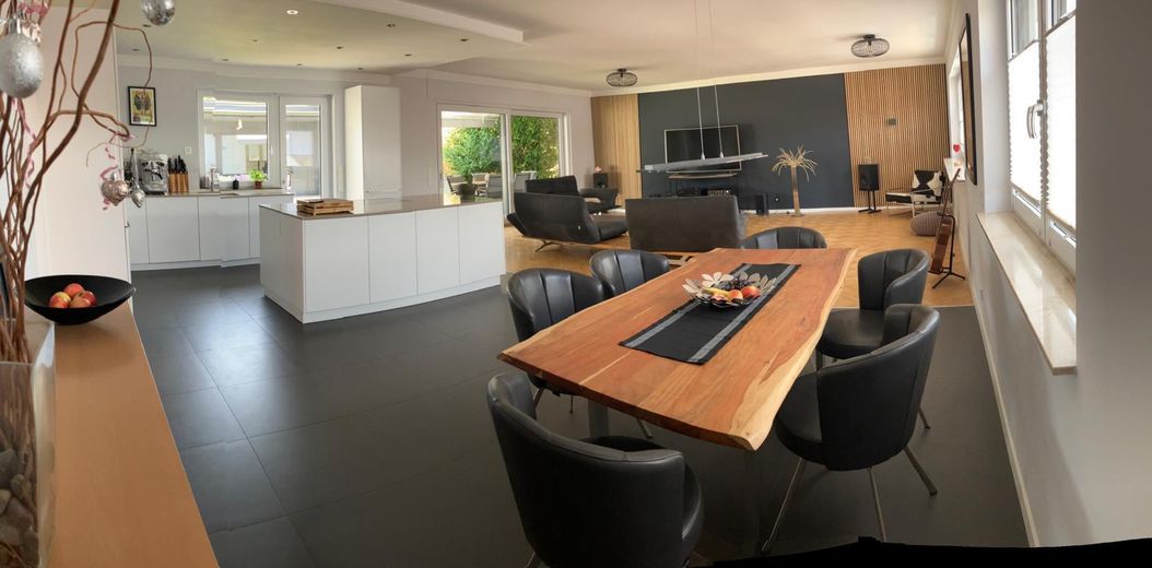 Luxuriöse Wohnoase am Weinberg: liebevoll saniert, privat verkauft. – Open Living Bereich