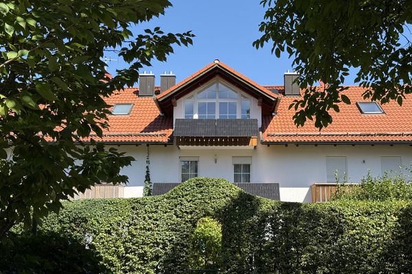 Spokojna, zielona okolica: zadbany dom szeregowy z instalacją fotowoltaiczną o mocy 13 kWp, 2 × wallbox, klasa energetyczna B – oferta prywatna