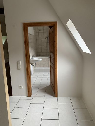 Jugendstil Dachgeschosswohnung mit vier (4,5) Zimmern, 3 Zinnentürmchen, Terasse & Einbauküche in MG – Foto 28
