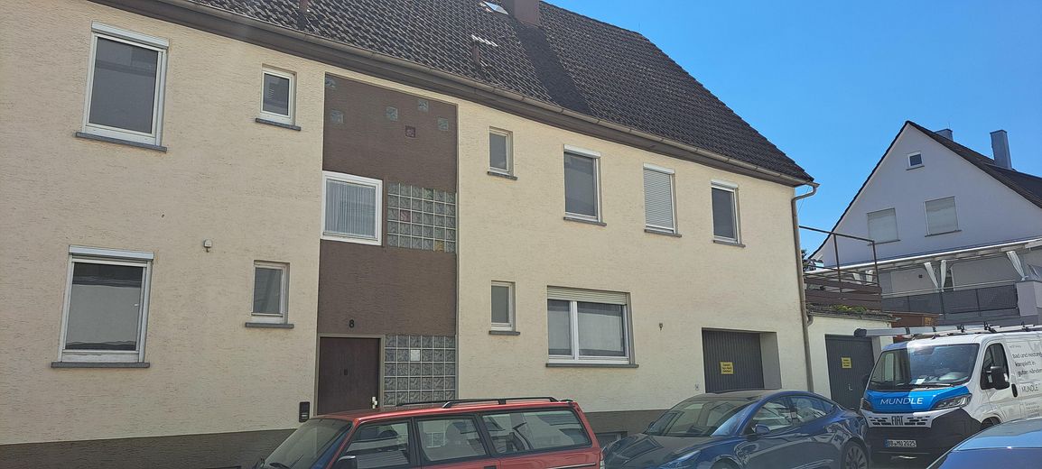 Vorderseite Eingang Wohnhaus 