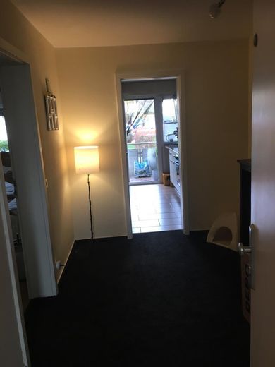 Wohnung 2,5 Zimmer – Wohnungseingang mit Wohnflur
