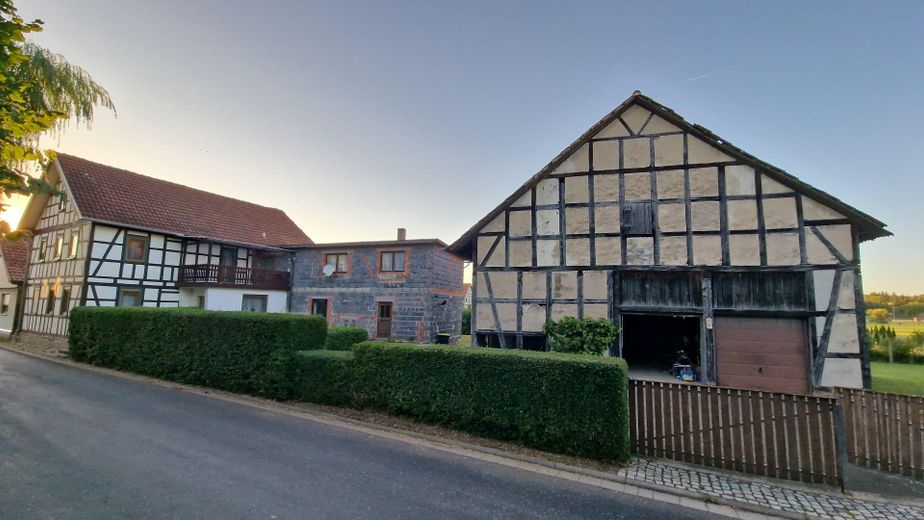 Huis met grote tuin en fruitbomen, landelijk, rustige ligging aan de dorpsrand – Foto 4