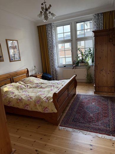 Hermoso piso de 4 habitaciones en un edificio antiguo en el barrio de Kunibertsviertel – Foto 8