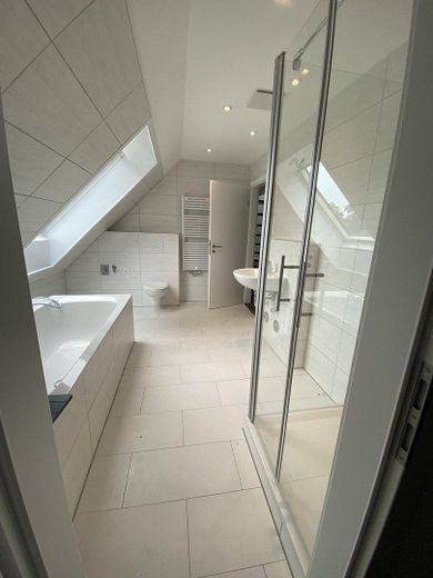 Exclusivo apartamento dúplex de lujo en venta o alquiler con opción a compra – Badezimmer