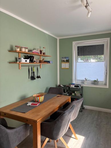 **FLATERATE MIETE!** 2R. Wohnung (BJ2019), inkl. hochwertiger Küche (EBK), FBH, Wallbox, – Küche