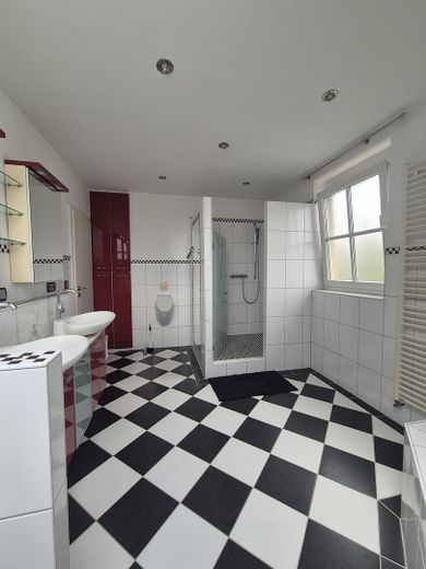 Sehr gepflegtes Einfamilienhaus mit viel Charme und Wohlfühlatmosphäre – Foto 28