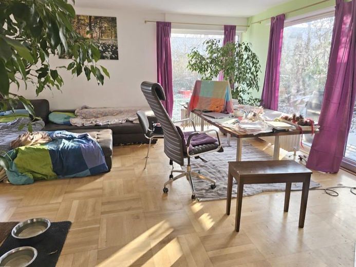 Teilrenoviertes Mehrgenerationenhaus im Herzen der Pfalz – Bild 1