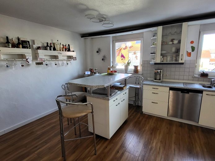 Küche 1. OG mit Tresen