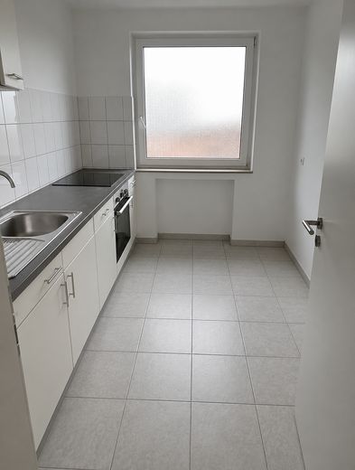 Jobcenter – جوب سنتر – Джобцентер – deine neue Wohnung ist fertig! – Küche