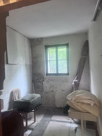 Provisionsfrei vom Eigentümer: Vermietete 2ZKB-EG-Wohnung in Heslach – Kellerraum neben der Wohnung