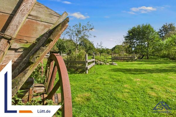 24620 Bönebüttel में अलग सहायक आवास वाली एकल-परिवार वाली खरीदने योग्य मकान | Lütt Immobilien Kiel | खरीदारों के लिए बिना कमीशन