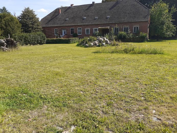 Baugrundstück 1220 m² erschlossen Mischgebiet ostseenah wohnen und arbeiten im Grünen – Ansicht von Nordwest