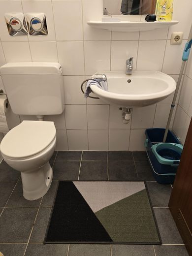 Appartamento di design completamente arredato di 1 stanza con balcone a Fürth – Bad