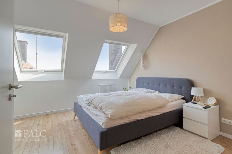 Helle 3-Zimmer-Maisonettewohnung in Top-Lage von Hürth Efferen – Schlafzimmer