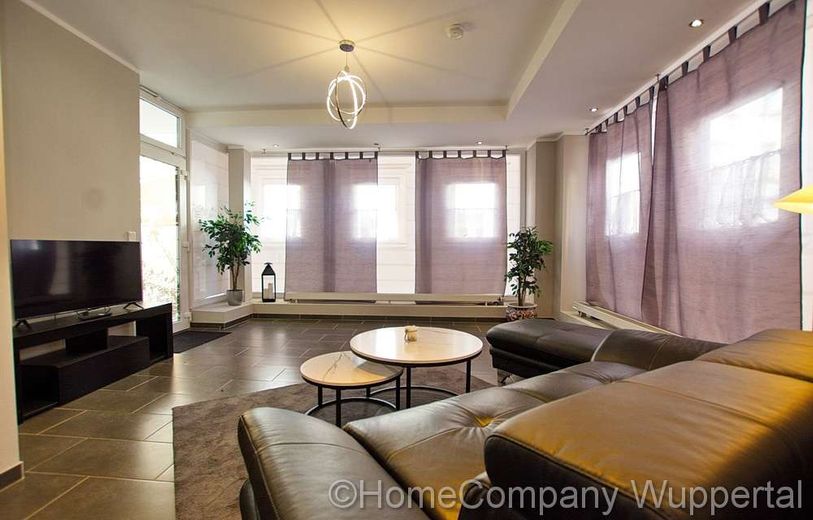 Großzügiges Apartment mit DSL und guter Infrastruktur in Wuppertal-Wichlinghausen – 25ce74281de7717398a92a3d5ce099dbe7042c82.jpg