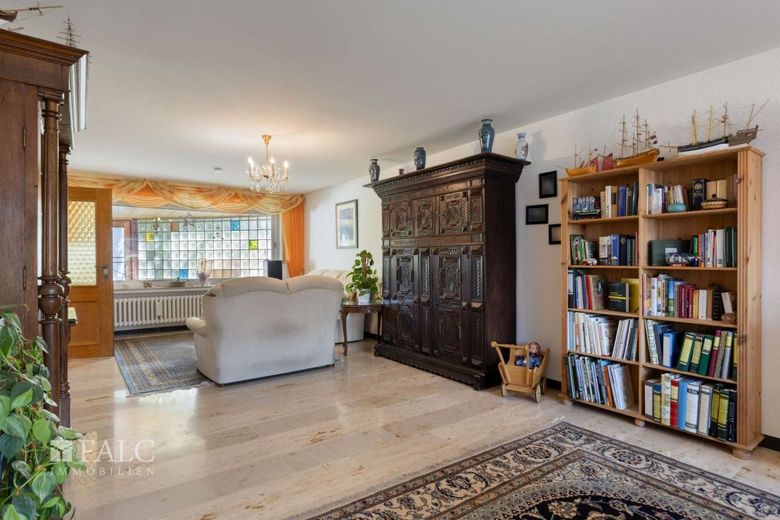 Großer Familientraum mit 952m² Grundstück! – Wohnzimmer