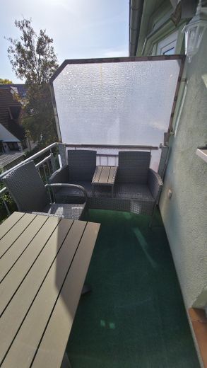 3-Zimmer, Balkon, Einbauküche & Tageslichtbad – Balkon