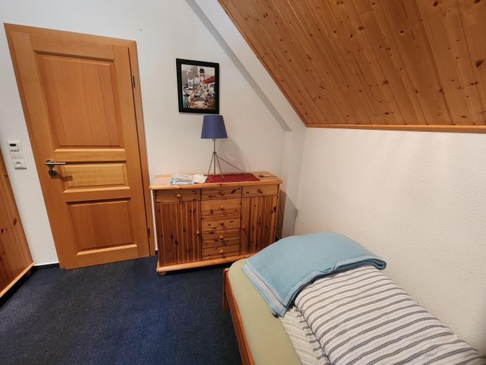 Ferienhaus mit eigenem Bootsliegeplatz – Gästezimmer Büro 4
