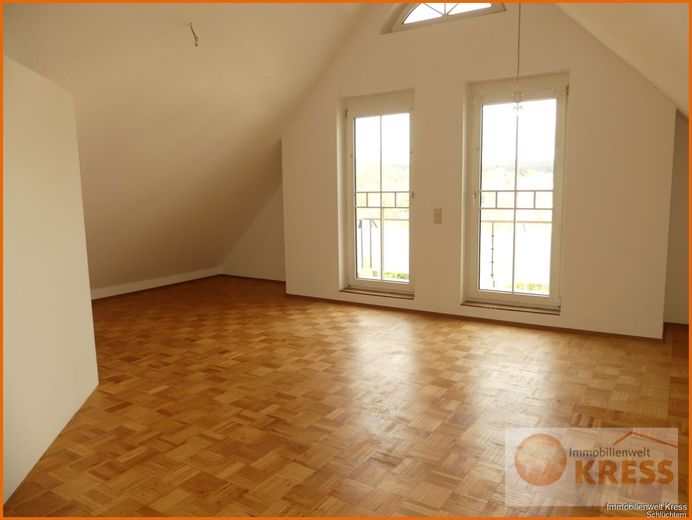 reserviert!!! Renovierte Einzimmerwohnung mit Balkon und Küche in gepflegter Wohnlage in Schlüchtern – Bild 3
