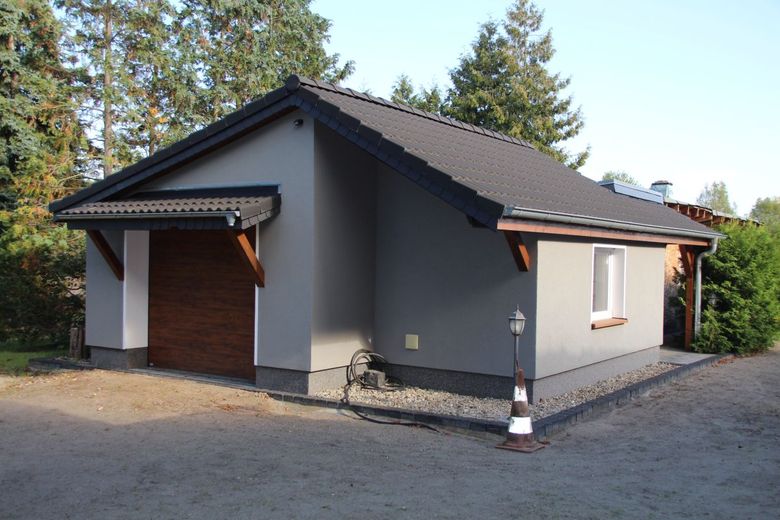 Wohnen und Leben in Zossen – Garage mit Werkstatt