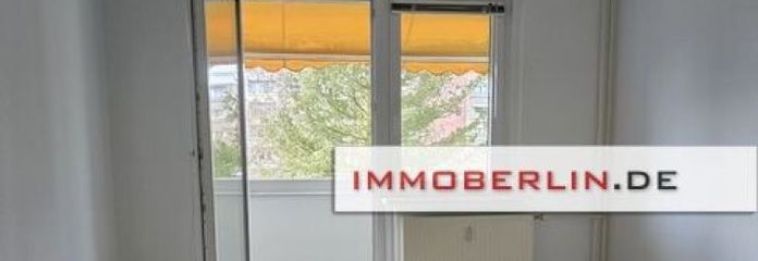IMMOBERLIN.DE - Attraktive Wohnung mit Westbalkon & hübschem Ausblick in naturverbundener Lage