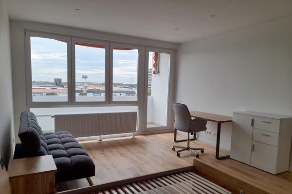 ++TOP renovierte 4 ZKB++großer Südbalkon++2 Bäder++Küche++möbliert