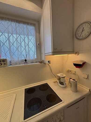 2-Zimmer Wohnung mit Balkon und Stellplatz – Herd