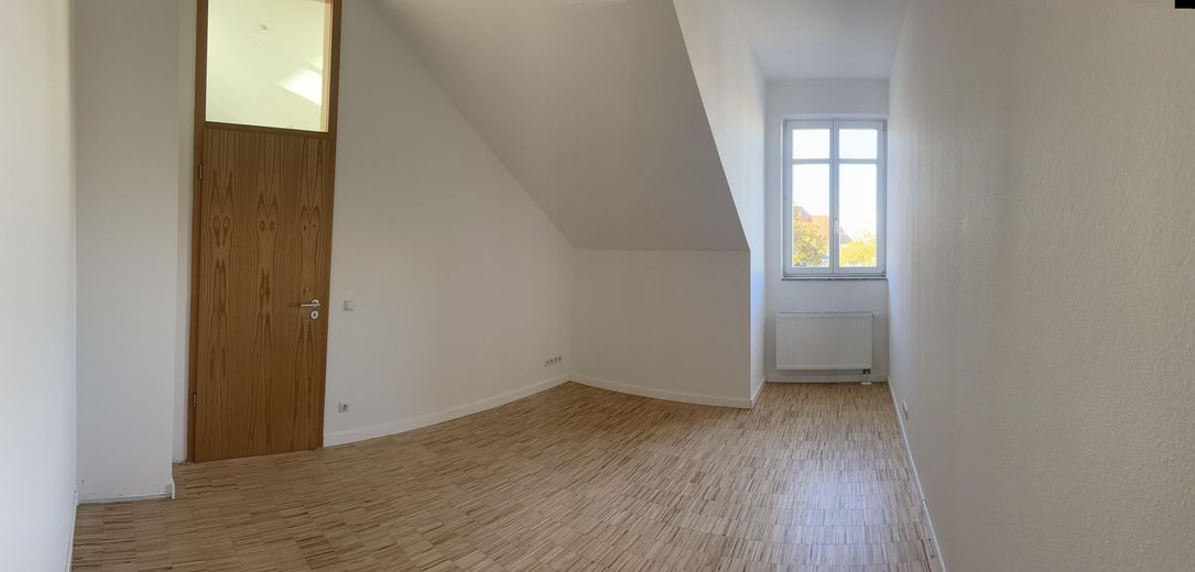 Sobre los tejados de Leipzig: dúplex de 2,5 habitaciones con 25 m² de terraza-solárium en la azotea en Rosental/Zoo – Foto 13