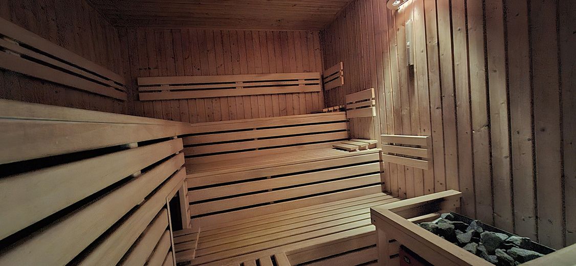 Zweifamilienhaus plus Appartement - Provisionsfrei – Große Sauna