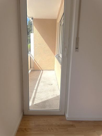 Sanierte helle 3 Zimmerwohnung mit Balkon – Balkon