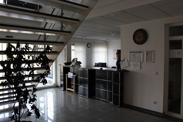 Eingangsbereich 1 - Werkshalle