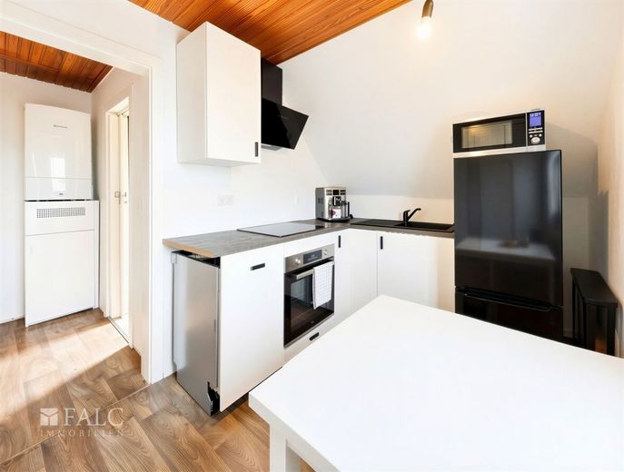 Perfekt für Familien: Haus mit Garten, Garage und Entwicklungspotenzial – Küche OG