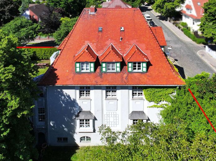 Jetzt zum Sonderpreis: Denkmalgeschützte Villa als Ein-/Mehrfamilienhaus Villenviertel Halberstadt – Ost Luftbild