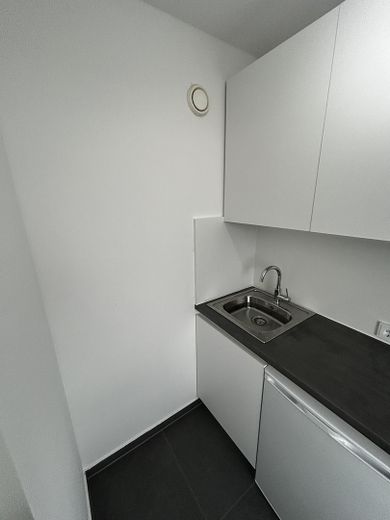 Ampio appartamento ammobiliato di 1 stanza con balcone a Monaco-Solln, disponibile dal 01.04.2026 – Foto 4