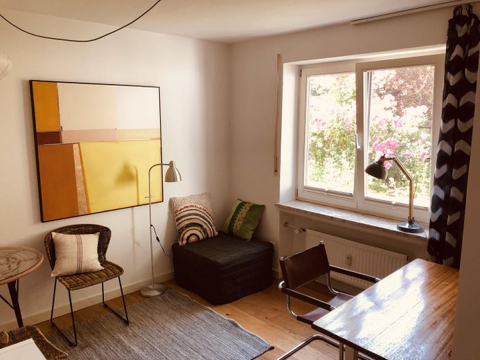 Gäste-Arbeitszimmer mit WC