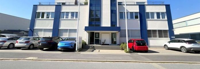 320 m² de bureaux à louer à Heusenstamm ** Sans commission **