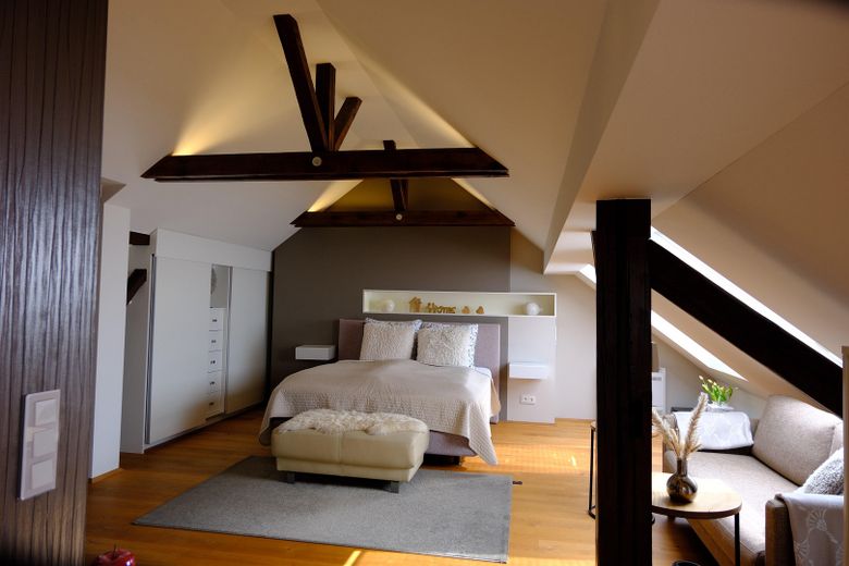Exklusive Wohlfühloase in GE-Resse: 214 m² Luxus, Schreiner-Einbauten & traumhafter Naturpool – DG 