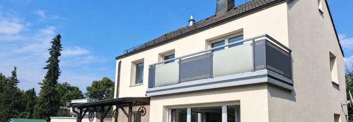 Erbbaurecht! – Einfamilienhaus mit energetischen Modernisierungen und großem Garten in Stadtbergen