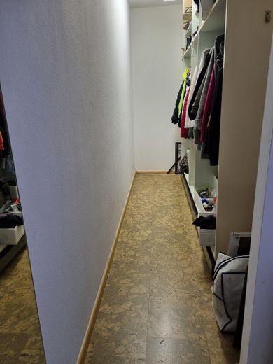 Appartamento di 3,5 locali, terrazza sul tetto di 98 m², veranda, garage doppio – begehbarer Kleiderschrank