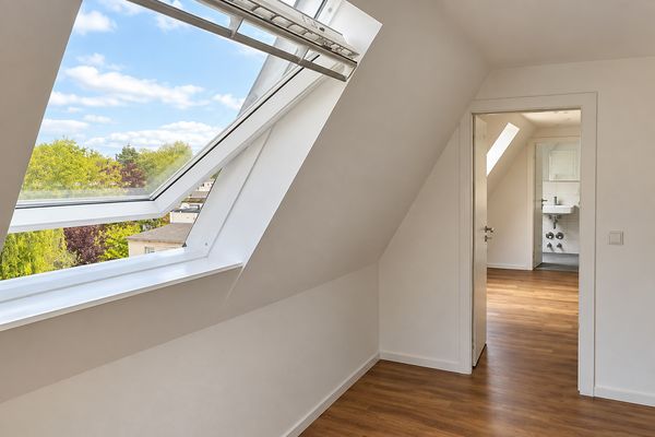 Dachgeschosswohnung ohne Genehmigung - mit laufenden Mieteinnahmen