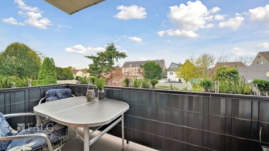 Investieren Sie in Ihre Zukunft! Attraktive Kapitalanlage in Oberhausen! - FALC Immobilien – Aussicht vom Obergeschoss
