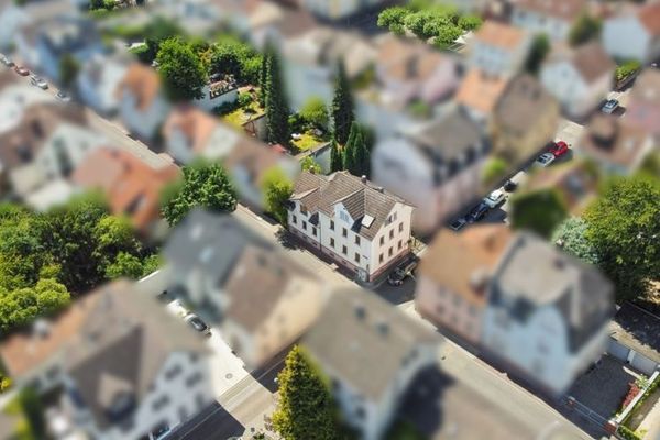 ++Complesso immobiliare affascinante con molteplici possibilità d’uso a Heddernheim++