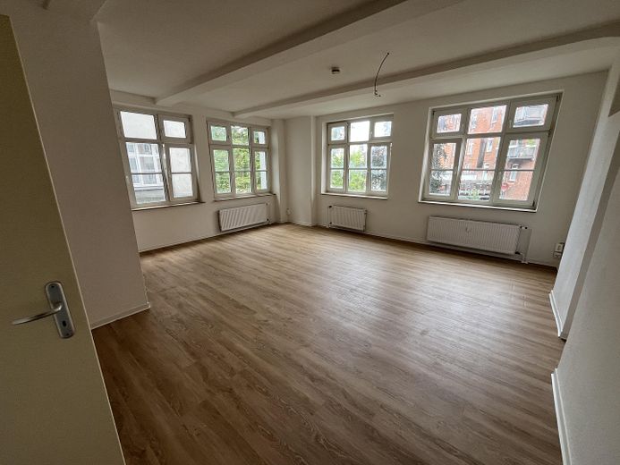 Wohn- und Schlafzimmer