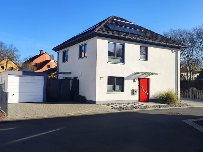 Strassenansicht, li