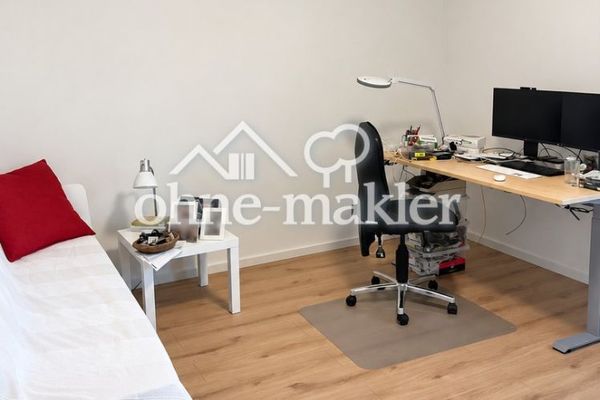 Möbliertes WG Zimmer in 3er WG | ab 01.11.2026