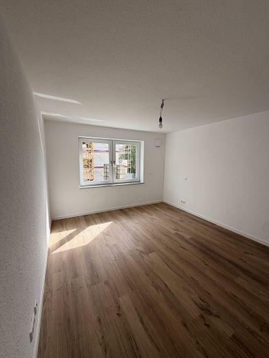 Neubau-Erstbezug: Mehrere 3-Zimmer-Wohnungen mit 67–72 m², Balkon & Energieklasse A+ – Foto 4
