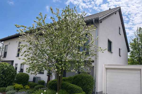VIVIENDA CONSCIENTE DE LA ENERGÍA: A+ Amplio chalet adosado en Ludwigshafen ¡SIN COMISIÓN DE AGENCIA!