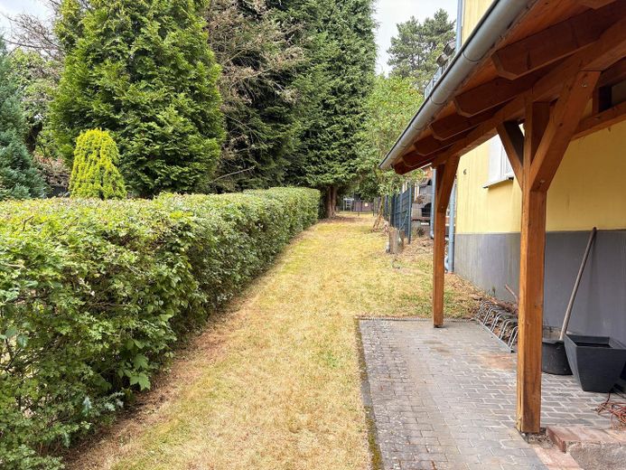 Wie ein eigenes Haus: 162,5 m² | 6 Zimmer | 600 m² Garten im Sondereigentum | 32 m² Dachterrasse – Fahrradunterstand